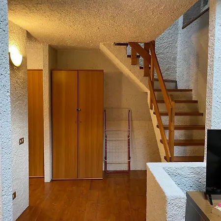 Cristian Castello - La Poltrona Rossa Apartmán