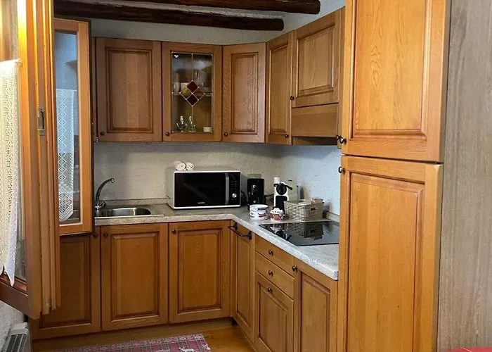 Apartment Cristian Castello - La Poltrona Rossa