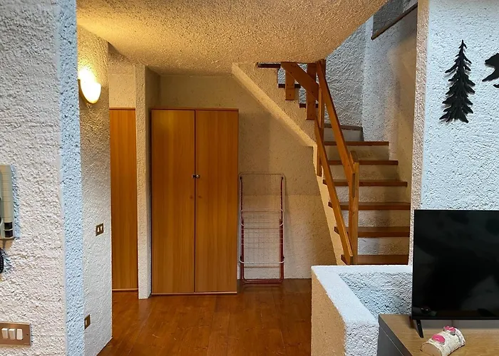 Cristian Castello - La Poltrona Rossa Apartment